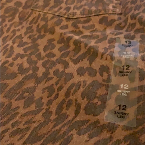 Curvy-Fit Skinny Printed Jeans Wild Puma Print - Picture 7 of 8
